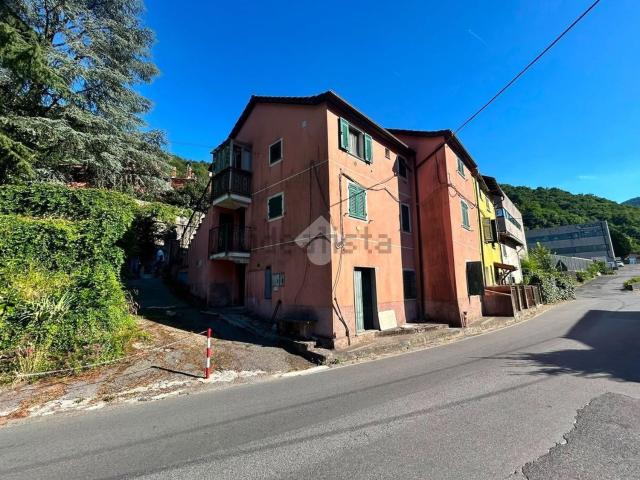 Appartamento in vendita a Ceranesi, Liguria