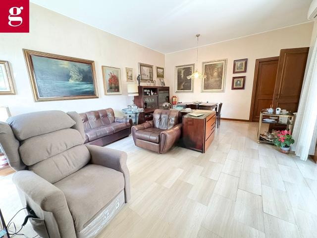 Appartamento in vendita a Santuario, Saronno