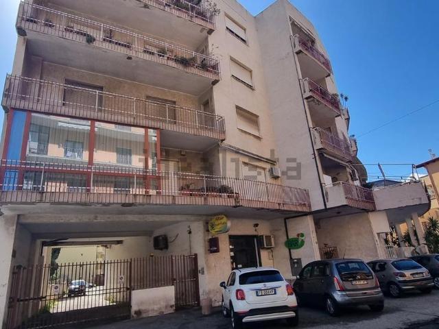 Appartamento in vendita a Calabria, Reggio Calabria