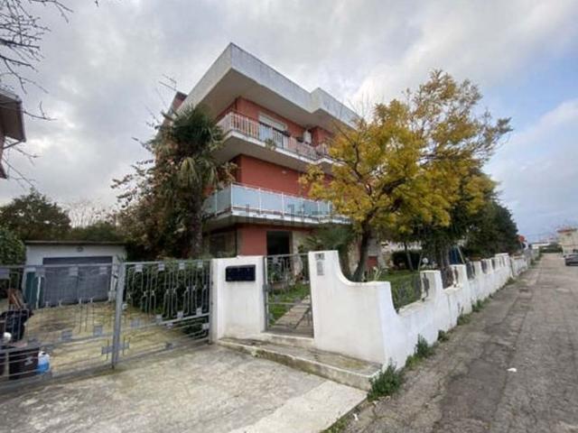 Appartamento in vendita a Roseto Degli Abruzzi, Abruzzo