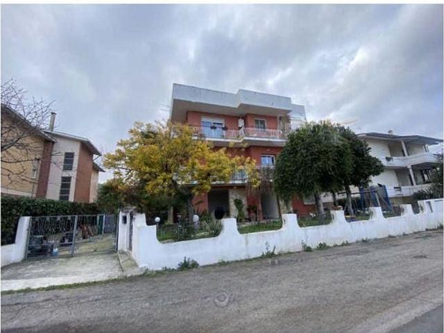 Appartamento in vendita a Roseto Degli Abruzzi, Abruzzo