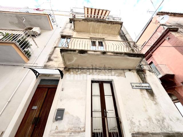 Appartamento in vendita a Cappuccini, Ragusa