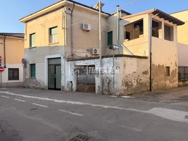 Appartamento in vendita a Tromello, Lombardia
