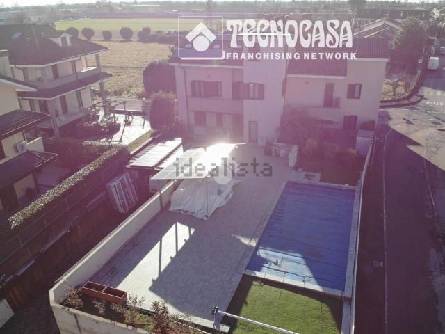 Appartamento in vendita a Bareggio, Lombardia