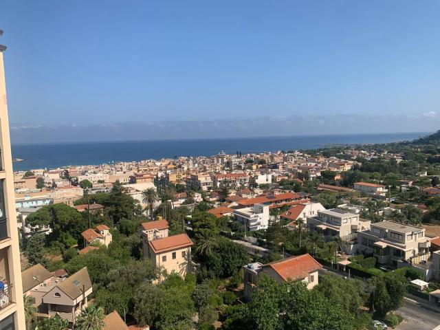Appartamento in vendita a Sferracavallo, Palermo