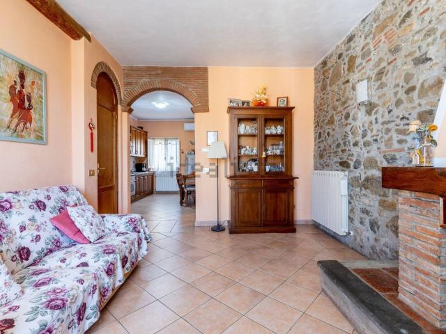 Appartamento in vendita a Cappella, Bagni Di Lucca Ponte