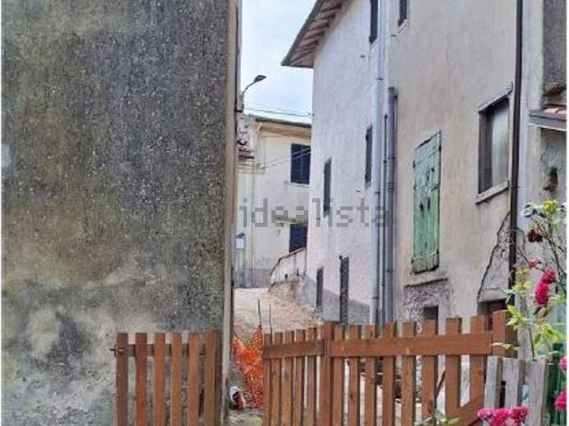 Appartamento in vendita a Vernio, Toscana