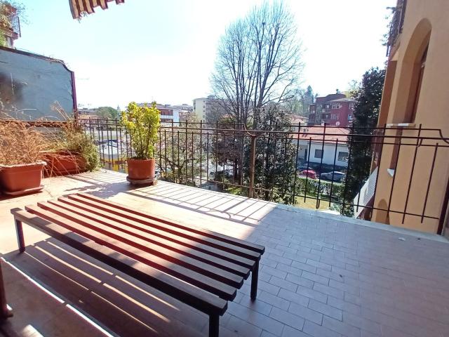 Appartamento in vendita a Biumo Superiore, Varese