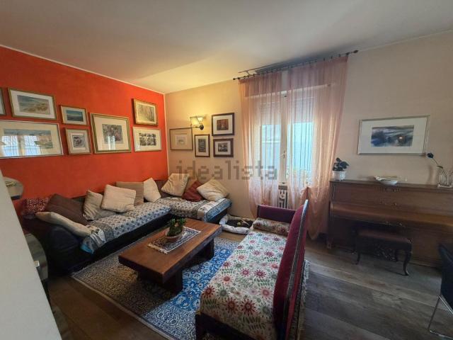 Appartamento in vendita a Pesaro, Pesaro E Urbino