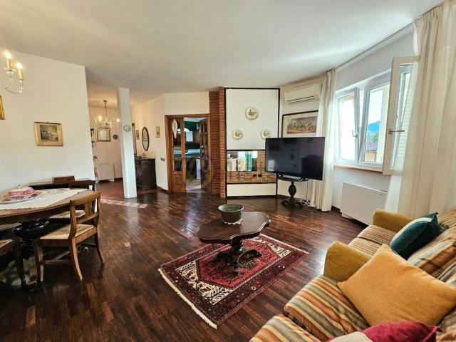 Attico in vendita a Camaiore, Lucca