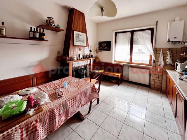 Appartamento in vendita a Rieti, Lazio