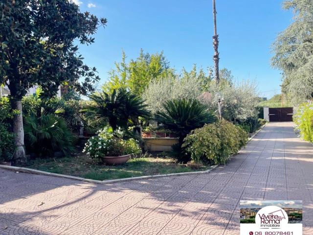 Appartamento in vendita a Villaggio Breda, Roma Capitale