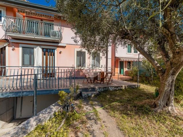 Appartamento in vendita a Villafranca Di Verona, Veneto