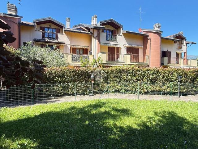 Appartamento in vendita a Calco, Lombardia