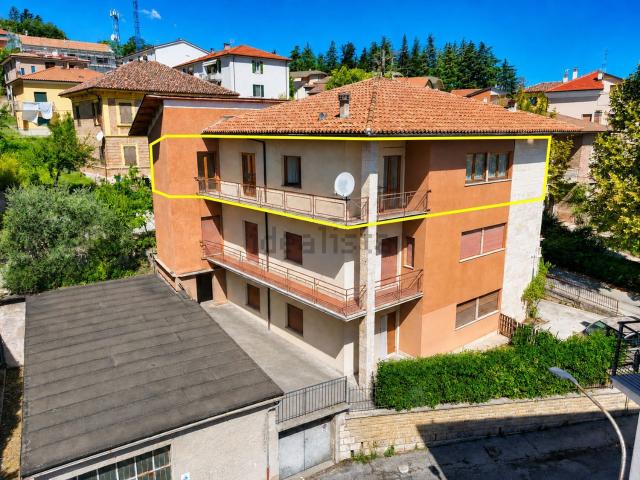 Appartamento in vendita a Colmorello, Sarnano