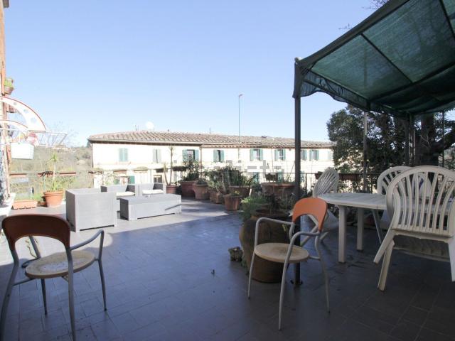 Appartamento in vendita a Ravacciano, Siena