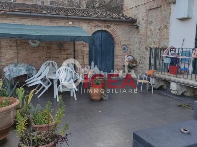 Appartamento in vendita a Ravacciano, Siena
