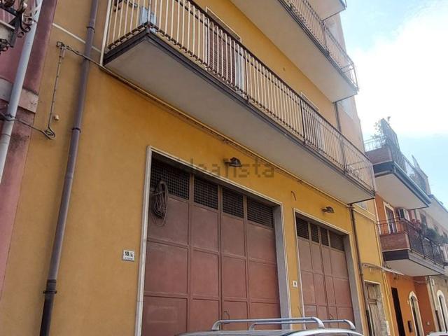 Appartamento in vendita a Paternò, Catania