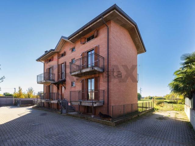 Appartamento in vendita a Lonate Ceppino, Varese