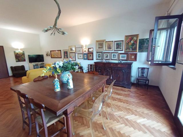 Appartamento in vendita a Pontedera, Toscana