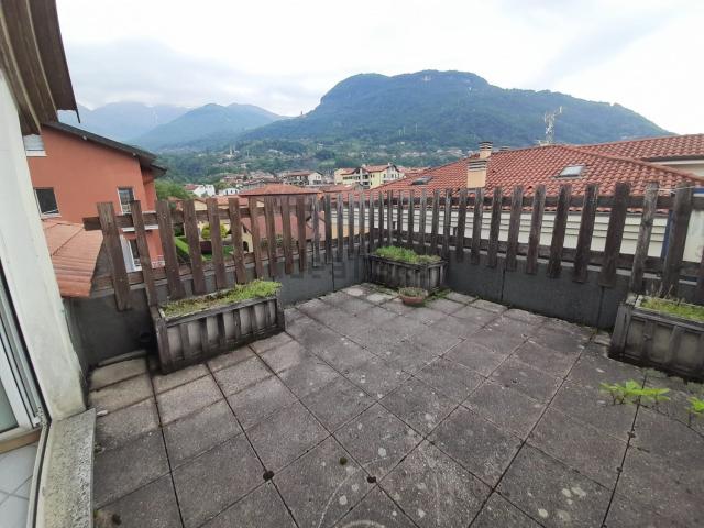 Appartamento in vendita a Gravedona ed Uniti, Gravedona
