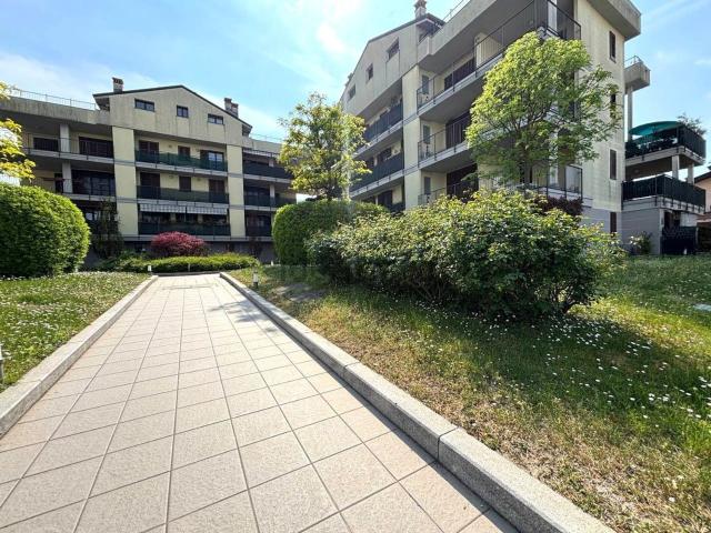 Appartamento in vendita a Casorate Primo, Lombardia