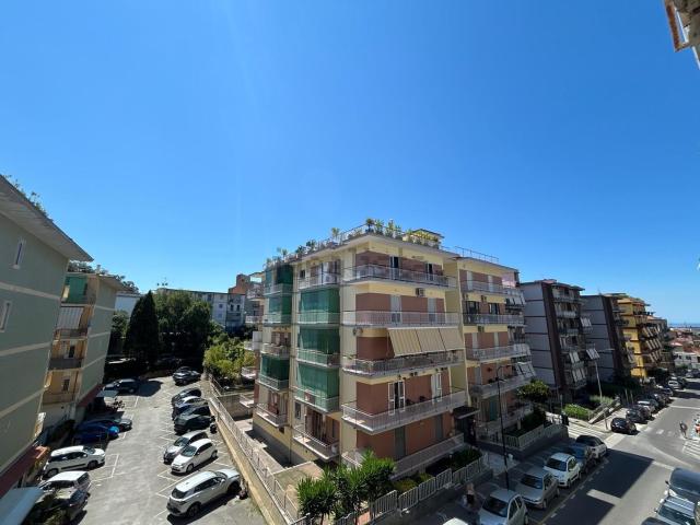Appartamento in vendita a Portici, Napoli