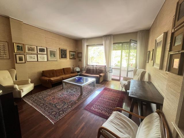 Appartamento in vendita a Pesaro, Pesaro E Urbino