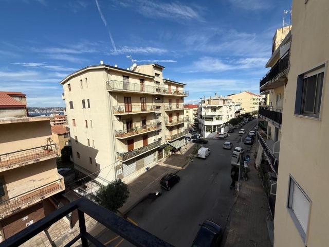Appartamento in vendita a Calabria, Reggio Calabria