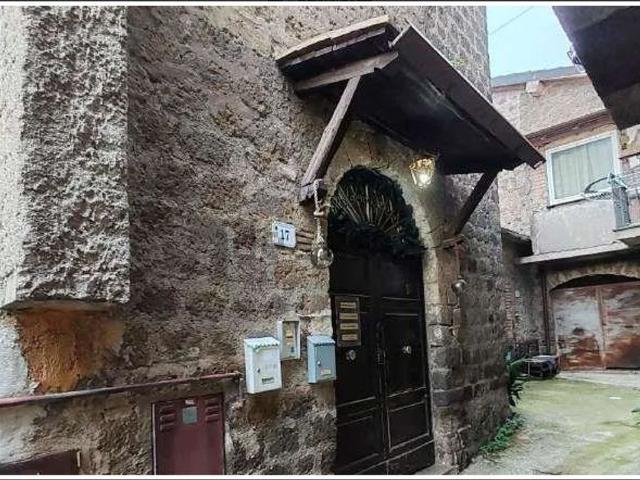 Appartamento in vendita a Ronciglione, Viterbo