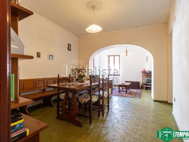 Appartamento in vendita a Follo, Liguria
