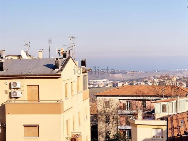Appartamento in vendita a Figuretta, Marche