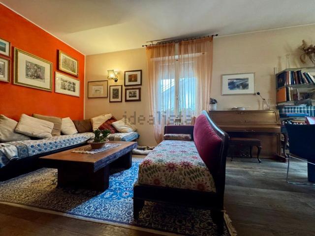 Appartamento in vendita a Pesaro, Pesaro E Urbino