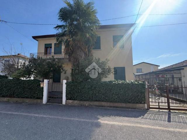 Appartamento in vendita a Chirignago-Zelarino, Venezia