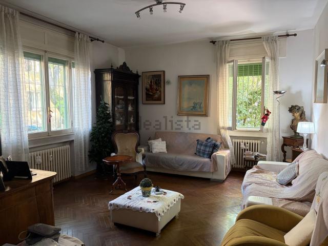 Appartamento in vendita a Centro Storico, Modena