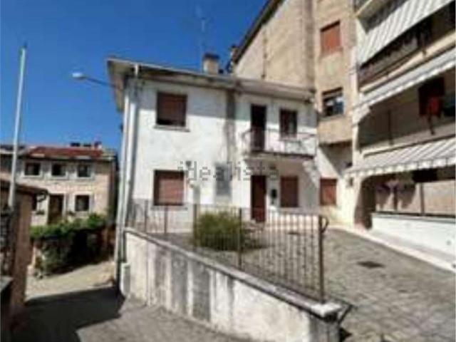 Appartamento in vendita a Cerro Veronese, Veneto