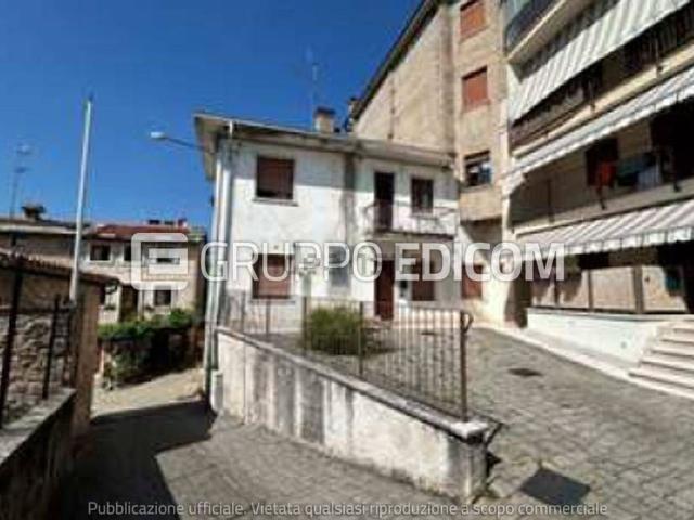 Appartamento in vendita a Cerro Veronese, Veneto