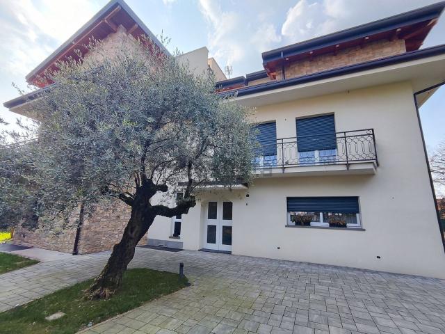 Appartamento in vendita a Villaggio del Sole, Limbiate