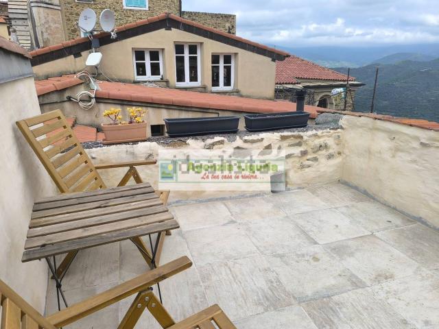 Appartamento in vendita a Perinaldo, Liguria
