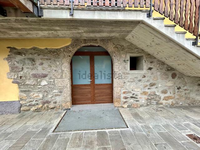 Appartamento in vendita a Parre, Lombardia