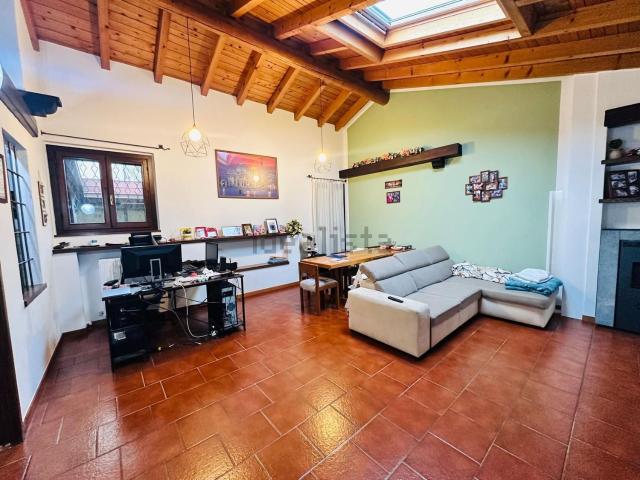 Appartamento in vendita a Lucino, Montano Lucino