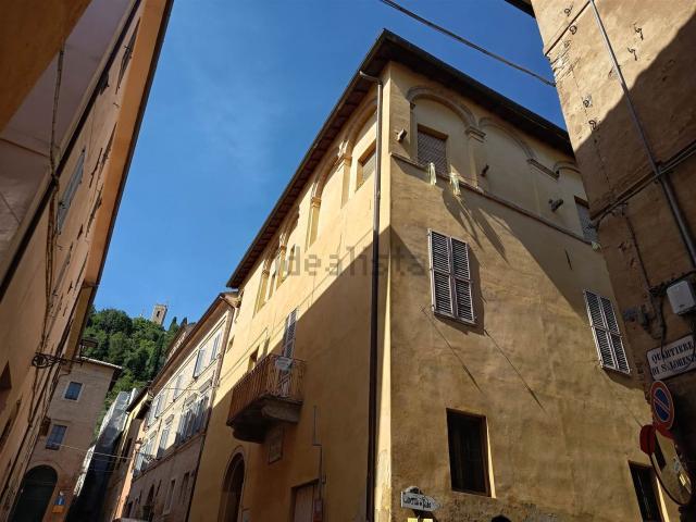 Attico in vendita a Di Contro, San Severino Marche