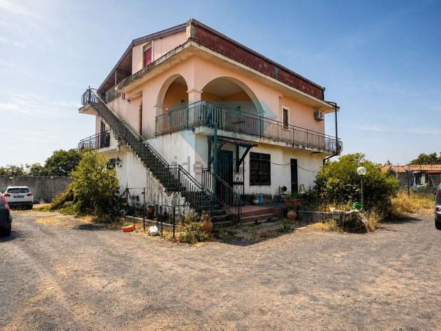 Appartamento in vendita a Pedara, Sicilia