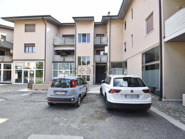 Appartamento in vendita a Bussolengo, Verona