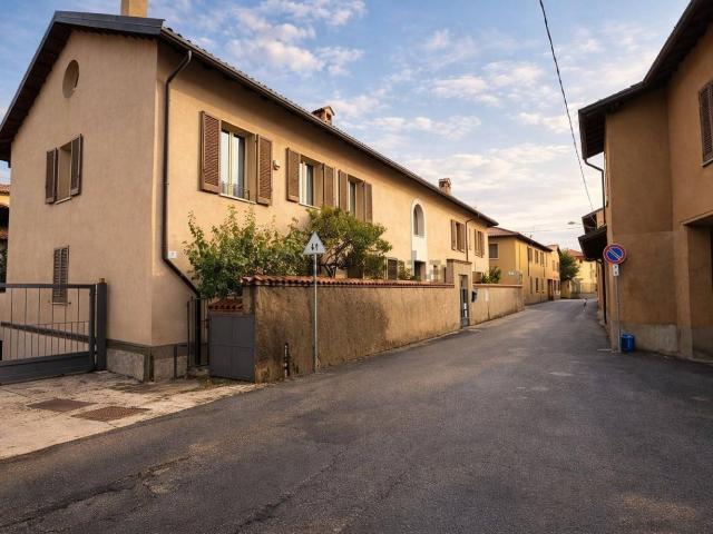 Appartamento in vendita a Oreno, Vimercate