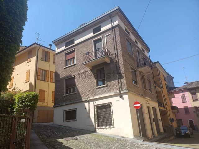 Appartamento in vendita a Fornovo Di Taro, Reggio Emilia