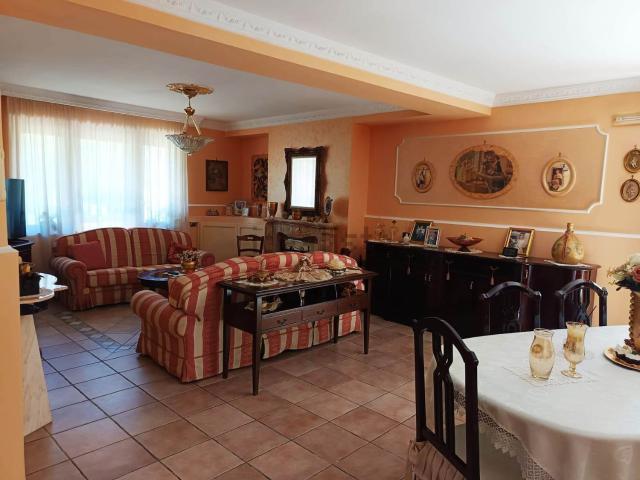 Appartamento in vendita a Sava, Baronissi