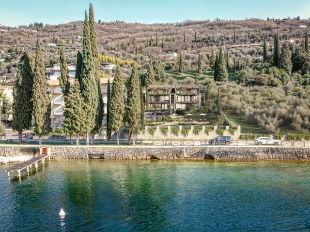 Appartamento in vendita a Loncrino, Torri Del Benaco