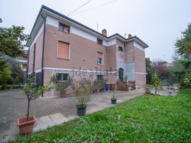 Appartamento in vendita a Fognano, Parma