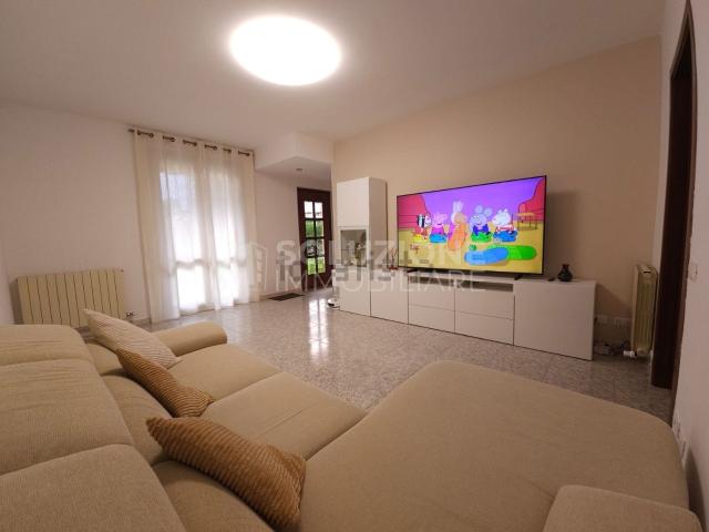 Appartamento in vendita a Pedrengo, Lombardia
